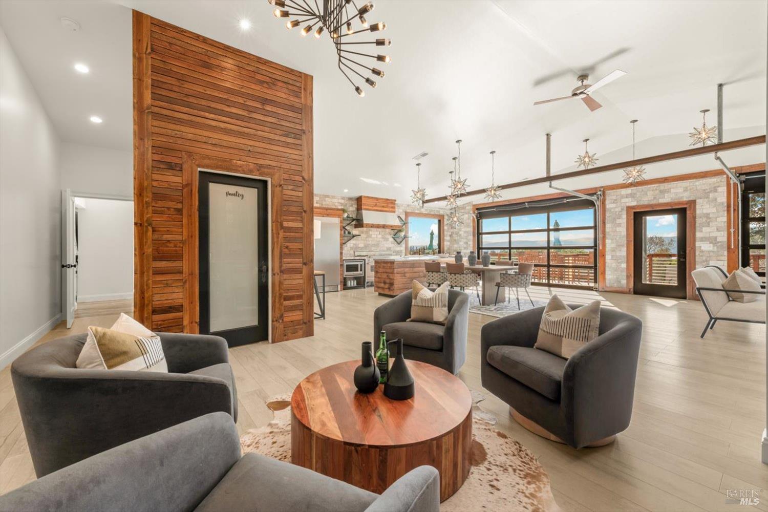 Detail Gallery Image 31 of 99 For 2135 E 2nd St, Benicia,  CA 94510 - 5 Beds | 4 Baths