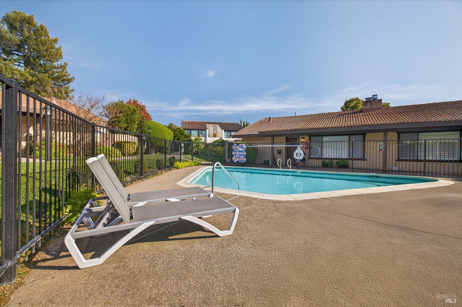 Detail Gallery Image 33 of 38 For 159 Guadalupe Dr, Sonoma,  CA 95476 - 2 Beds | 1/1 Baths