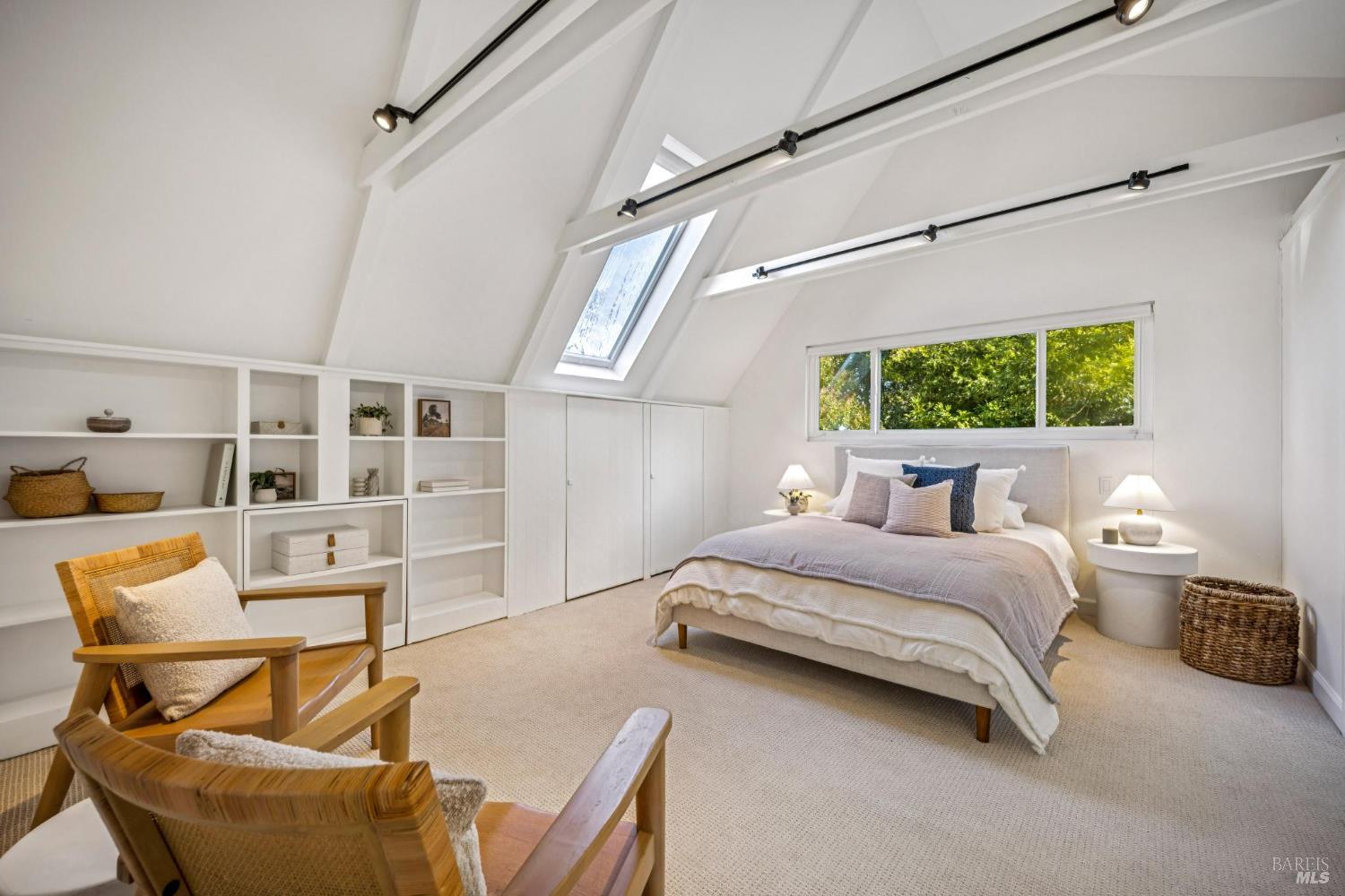 Detail Gallery Image 11 of 28 For 763 Marin Dr, Mill Valley,  CA 94941 - 3 Beds | 3 Baths