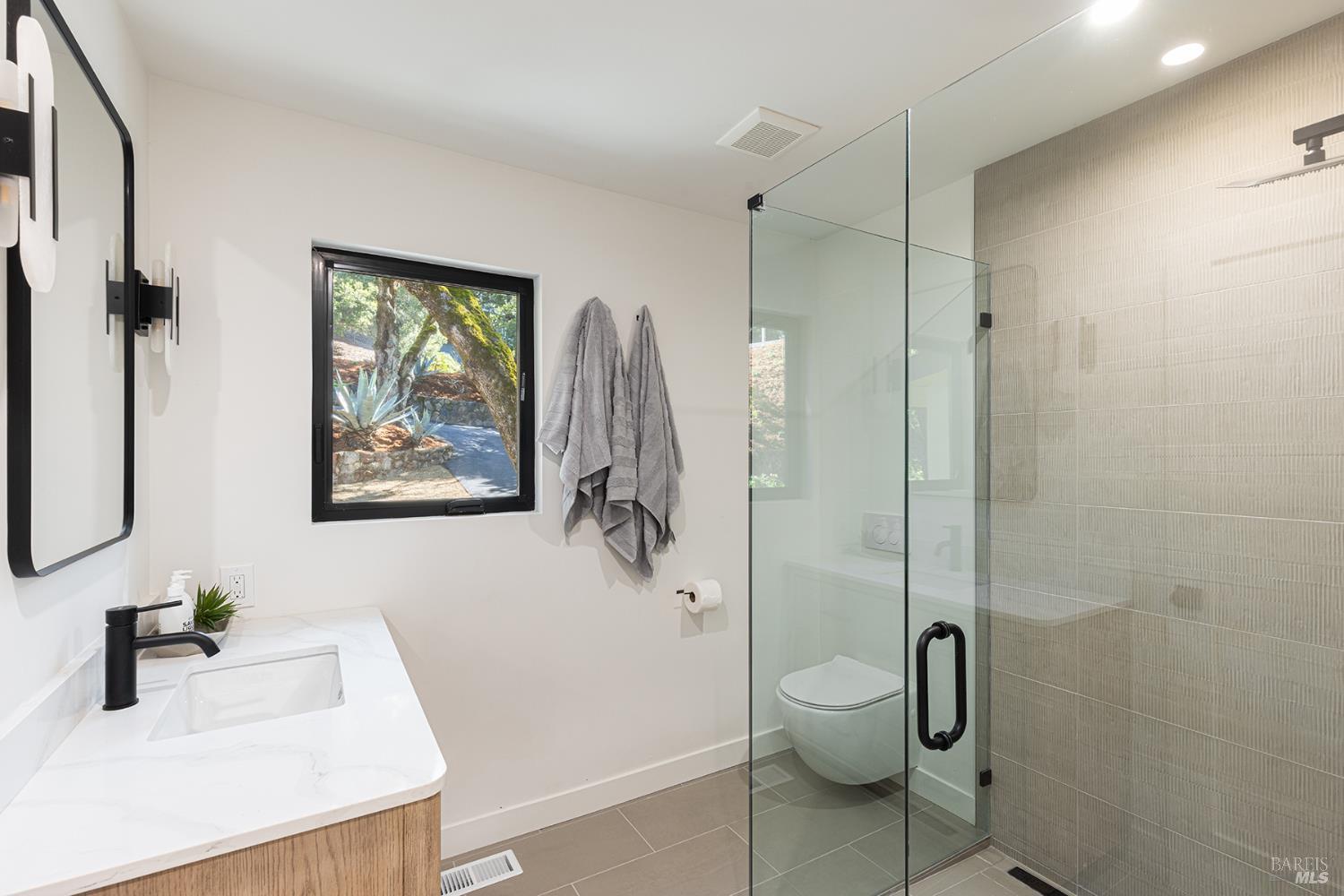 Detail Gallery Image 35 of 74 For 559 E Spring St, Napa,  CA 94559 - 3 Beds | 3/2 Baths
