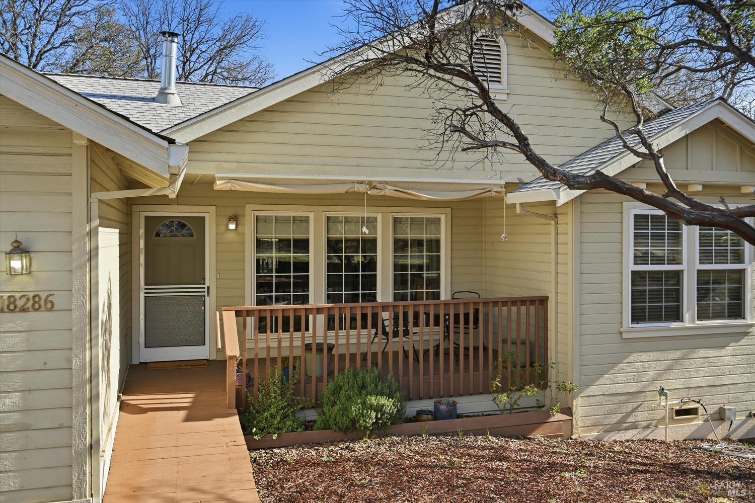 Detail Gallery Image 26 of 32 For 18286 North Shore Dr, Hidden Valley Lake,  CA 95467 - 3 Beds | 2 Baths