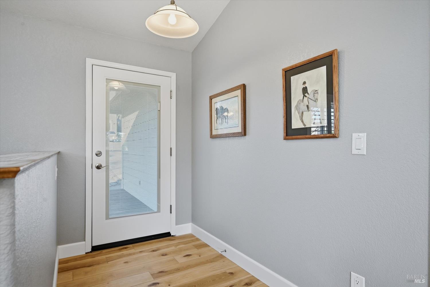 Detail Gallery Image 6 of 30 For 19093 Ravenhill Rd, Hidden Valley Lake,  CA 95467 - 3 Beds | 2 Baths