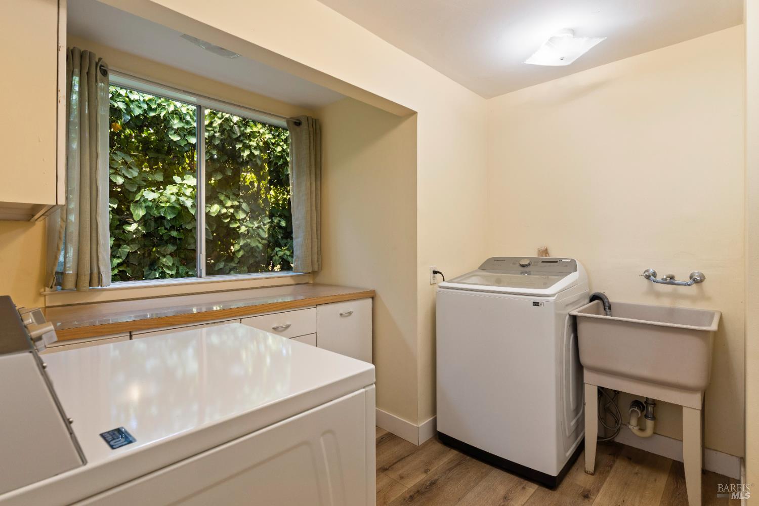 Detail Gallery Image 18 of 63 For 11145 E Highway 20 Unkn, Clearlake Oaks,  CA 95423 - 4 Beds | 2/1 Baths