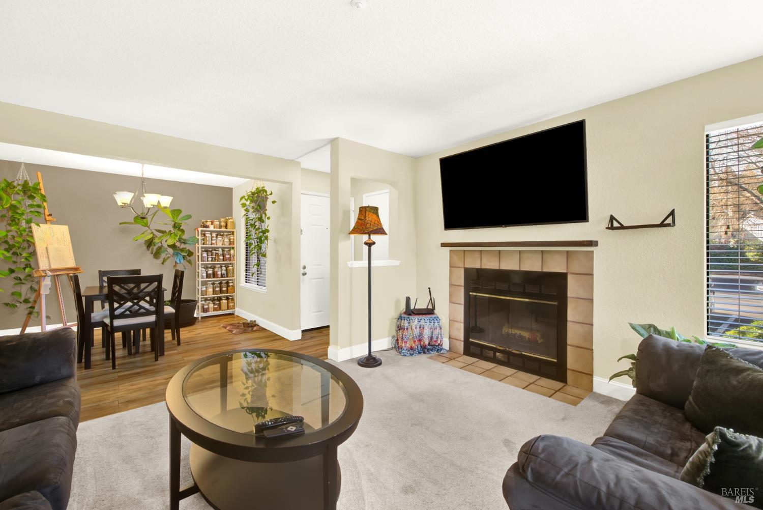 Detail Gallery Image 8 of 55 For 1801 Marshall Rd #801,  Vacaville,  CA 95687 - 2 Beds | 2 Baths