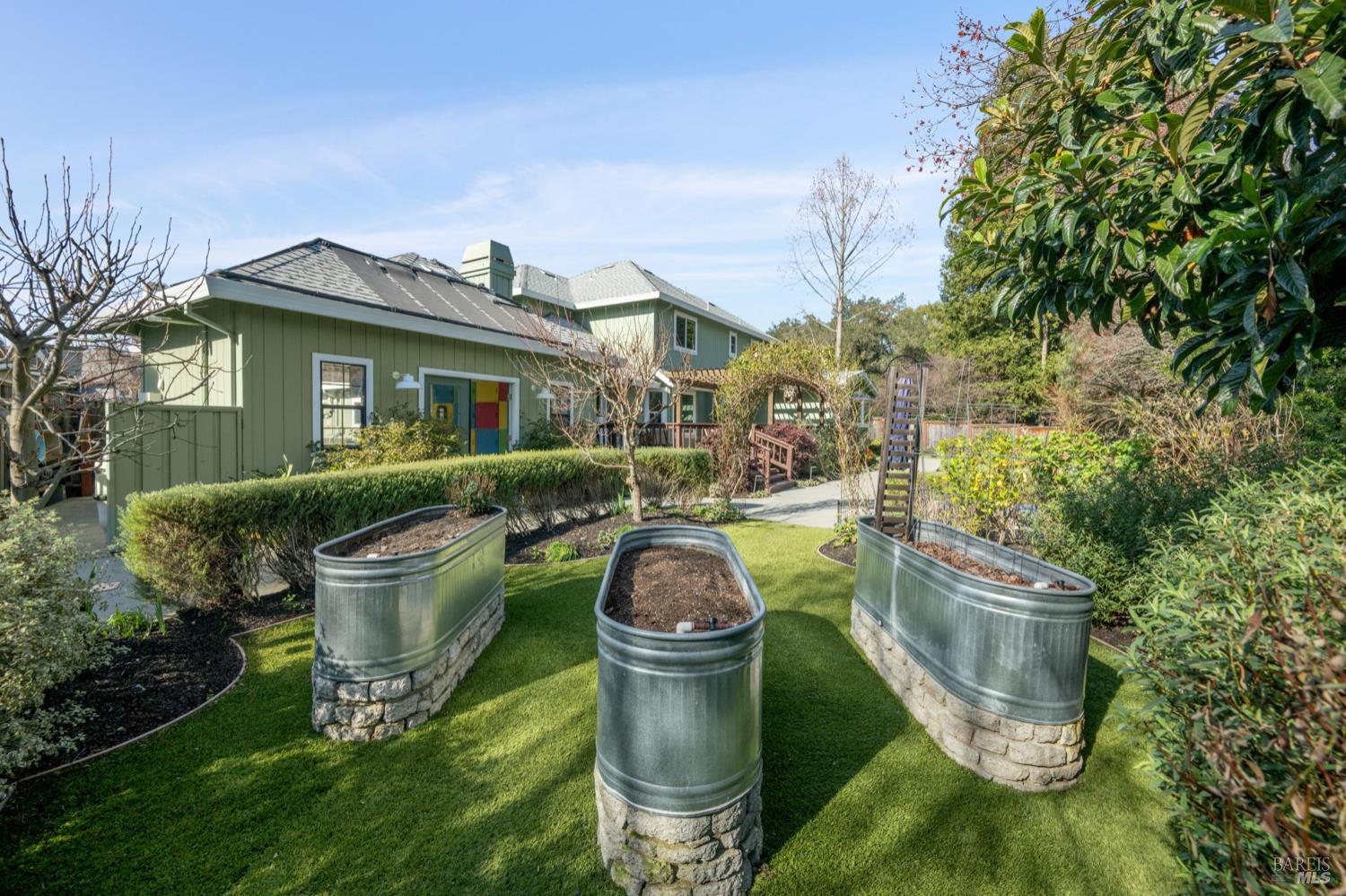 Detail Gallery Image 51 of 69 For 446 Tee Ct, Healdsburg,  CA 95448 - 4 Beds | 3 Baths