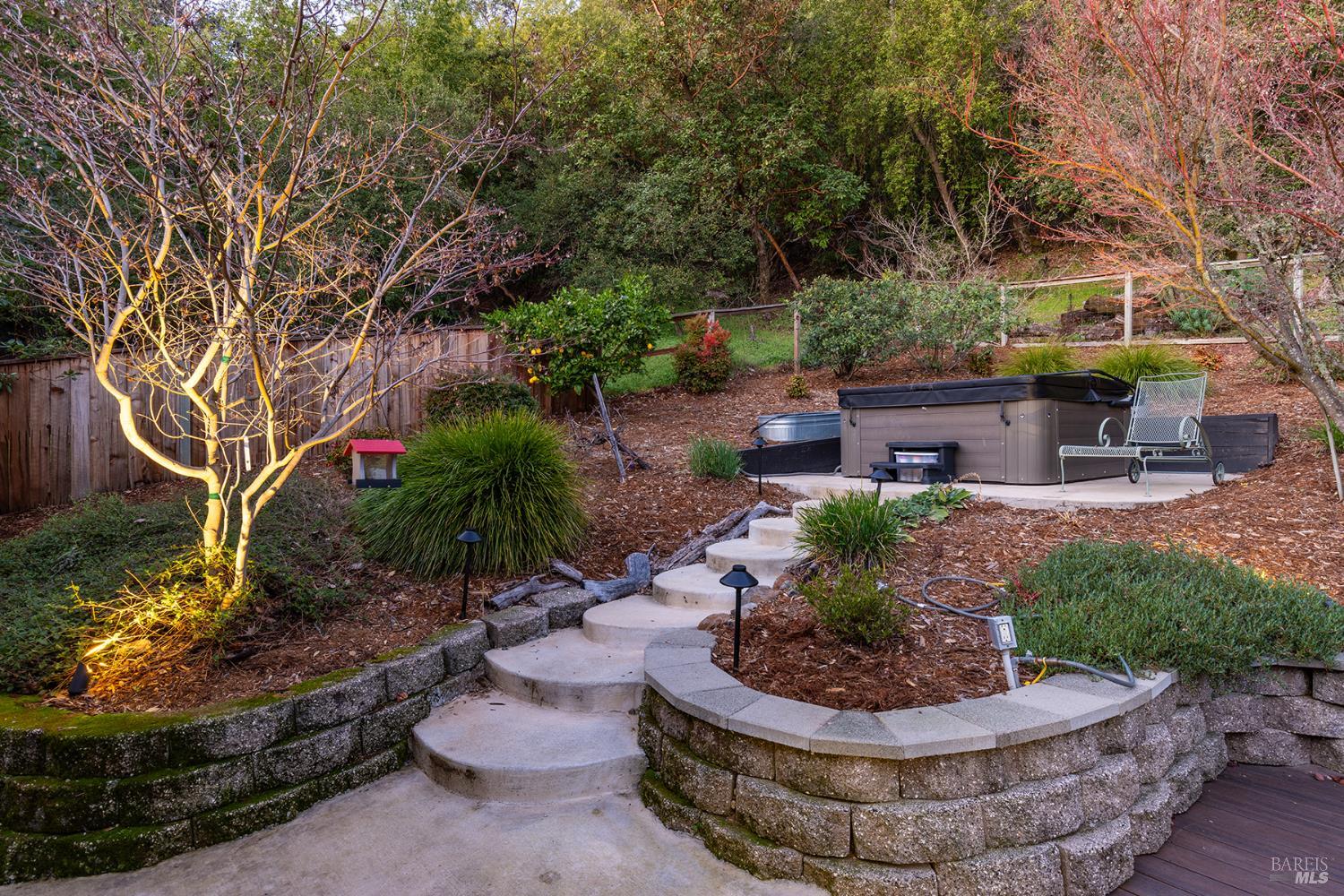 Detail Gallery Image 5 of 48 For 1625 Madrone Ave, Healdsburg,  CA 95448 - 3 Beds | 2 Baths