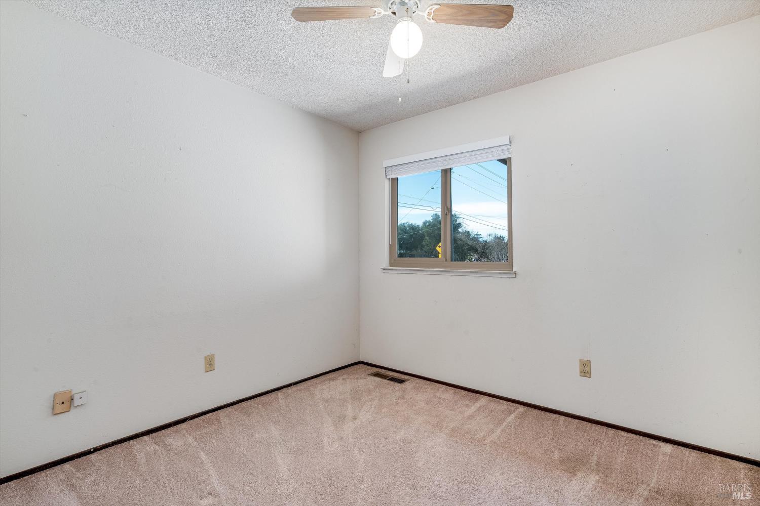 Detail Gallery Image 30 of 54 For 1477 Russell Ave, Santa Rosa,  CA 95403 - 3 Beds | 2 Baths