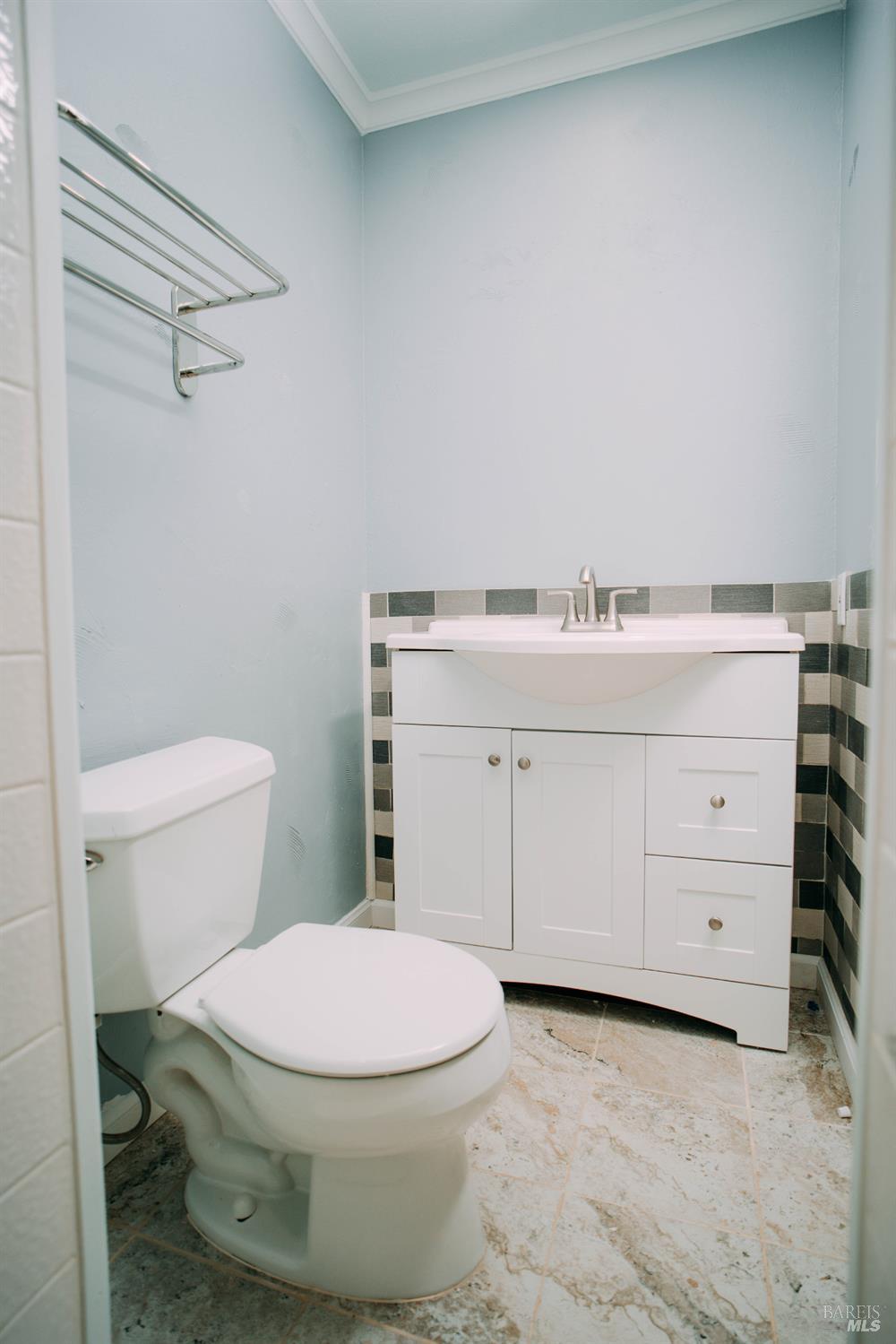 Detail Gallery Image 18 of 33 For 3607 Shoreline View Way, Kelseyville,  CA 95451 - 2 Beds | 1/1 Baths