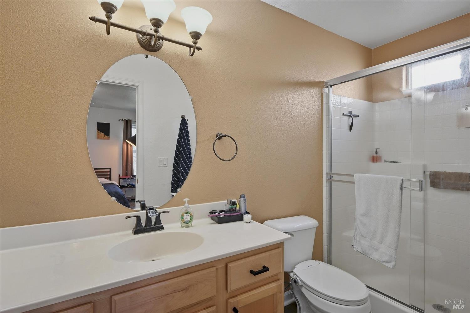 Detail Gallery Image 13 of 32 For 18286 North Shore Dr, Hidden Valley Lake,  CA 95467 - 3 Beds | 2 Baths