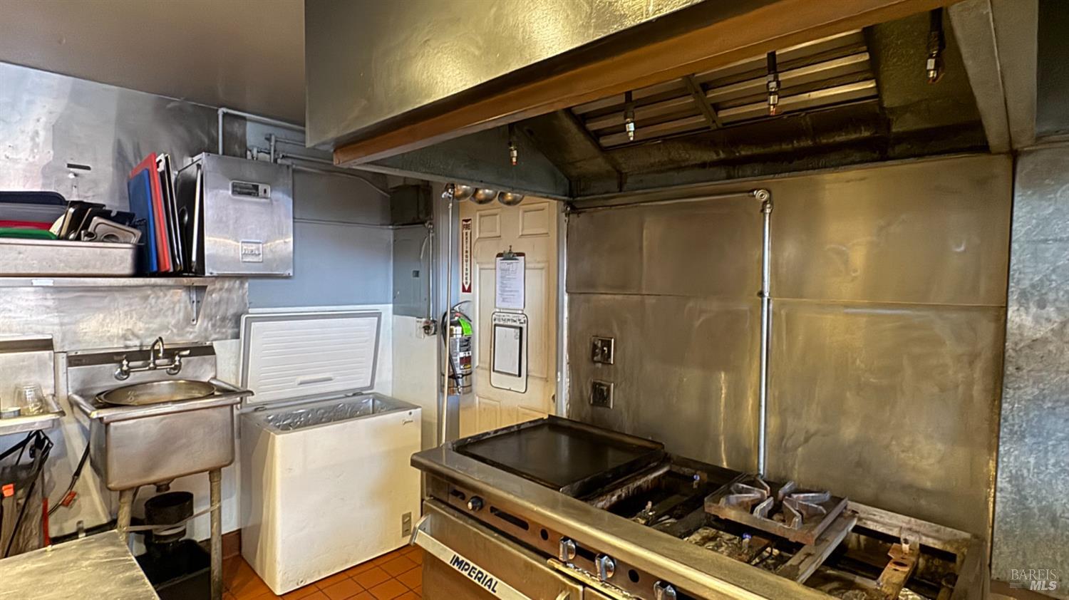 Detail Gallery Image 6 of 16 For 35 E Commercial St, Willits,  CA 95490 - – Beds | – Baths