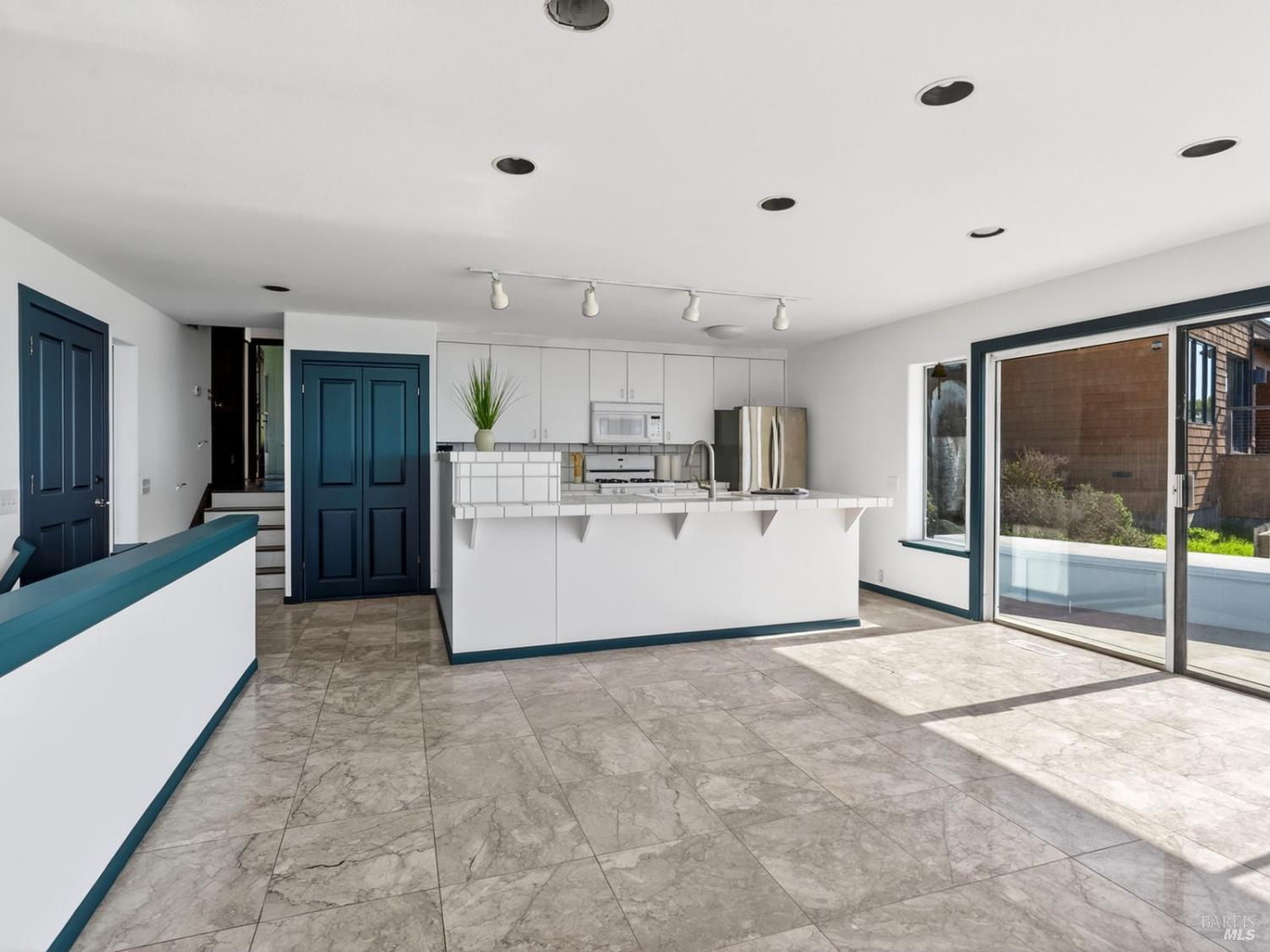 Detail Gallery Image 11 of 61 For 14800 Navarro Way, Manchester,  CA 95459 - 4 Beds | 3 Baths