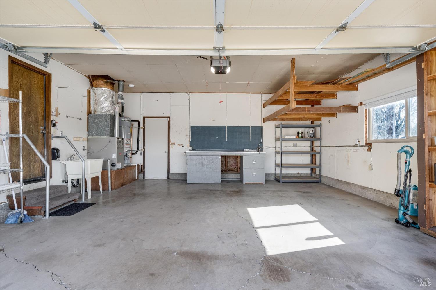 Detail Gallery Image 35 of 54 For 1477 Russell Ave, Santa Rosa,  CA 95403 - 3 Beds | 2 Baths