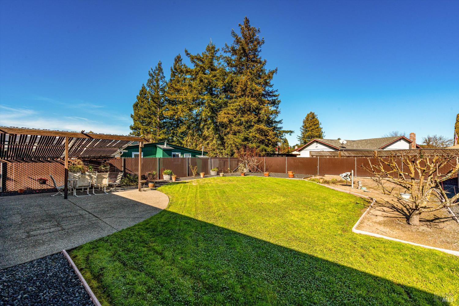 Detail Gallery Image 2 of 54 For 1477 Russell Ave, Santa Rosa,  CA 95403 - 3 Beds | 2 Baths