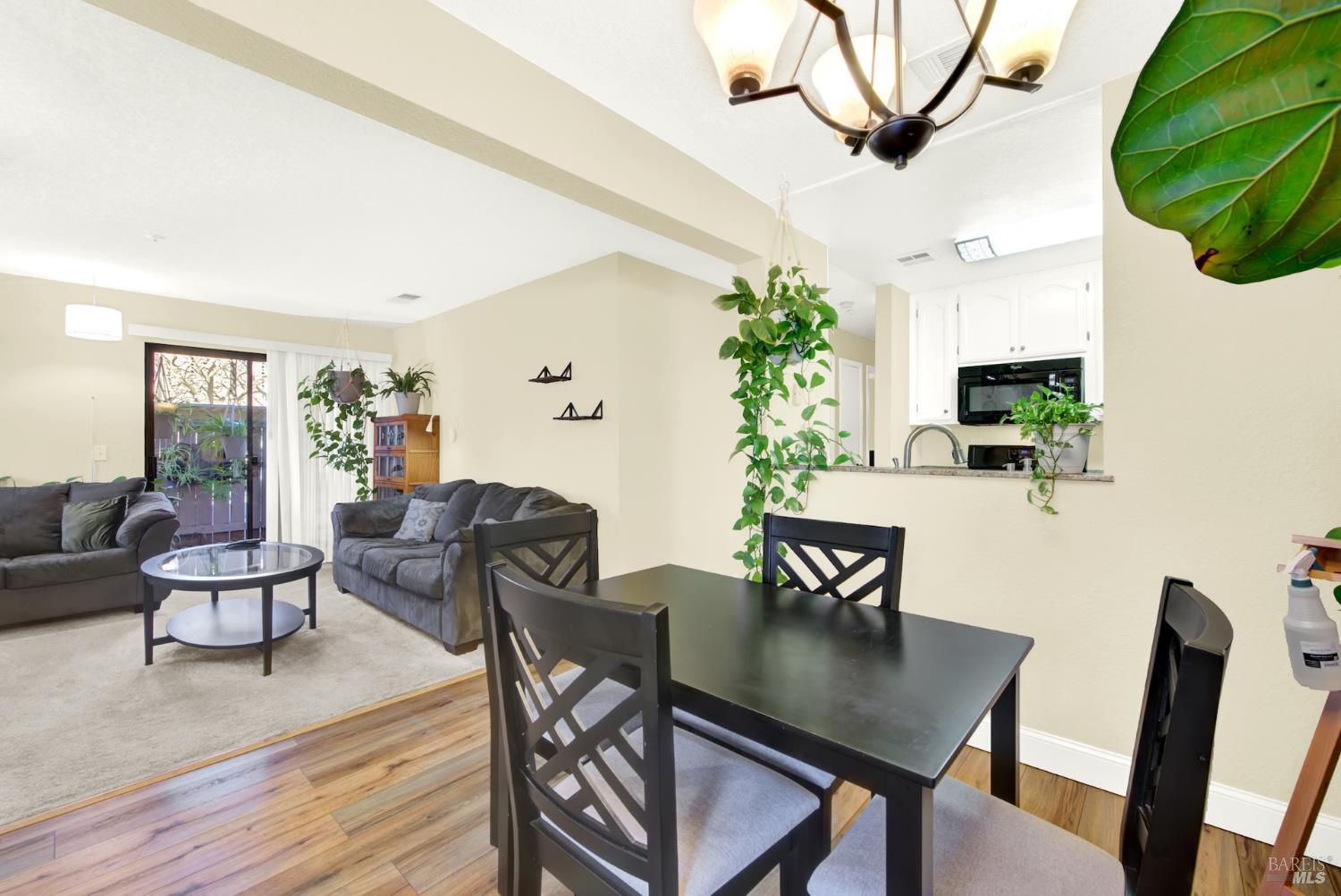 Detail Gallery Image 12 of 55 For 1801 Marshall Rd #801,  Vacaville,  CA 95687 - 2 Beds | 2 Baths