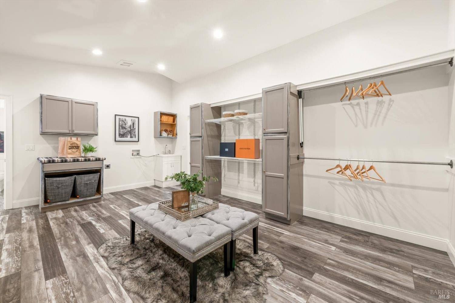 Detail Gallery Image 43 of 99 For 2135 E 2nd St, Benicia,  CA 94510 - 5 Beds | 4 Baths