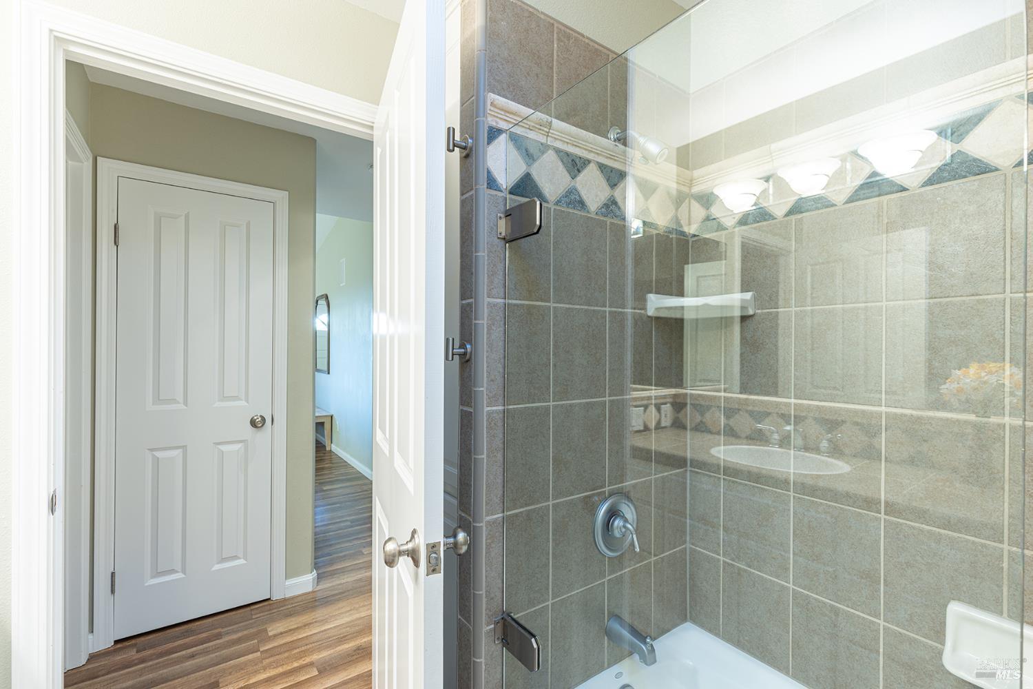 Detail Gallery Image 32 of 48 For 1625 Madrone Ave, Healdsburg,  CA 95448 - 3 Beds | 2 Baths