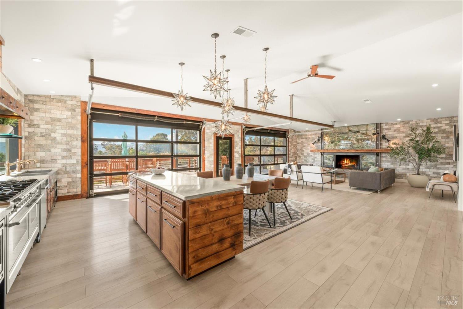 Detail Gallery Image 18 of 99 For 2135 E 2nd St, Benicia,  CA 94510 - 5 Beds | 4 Baths