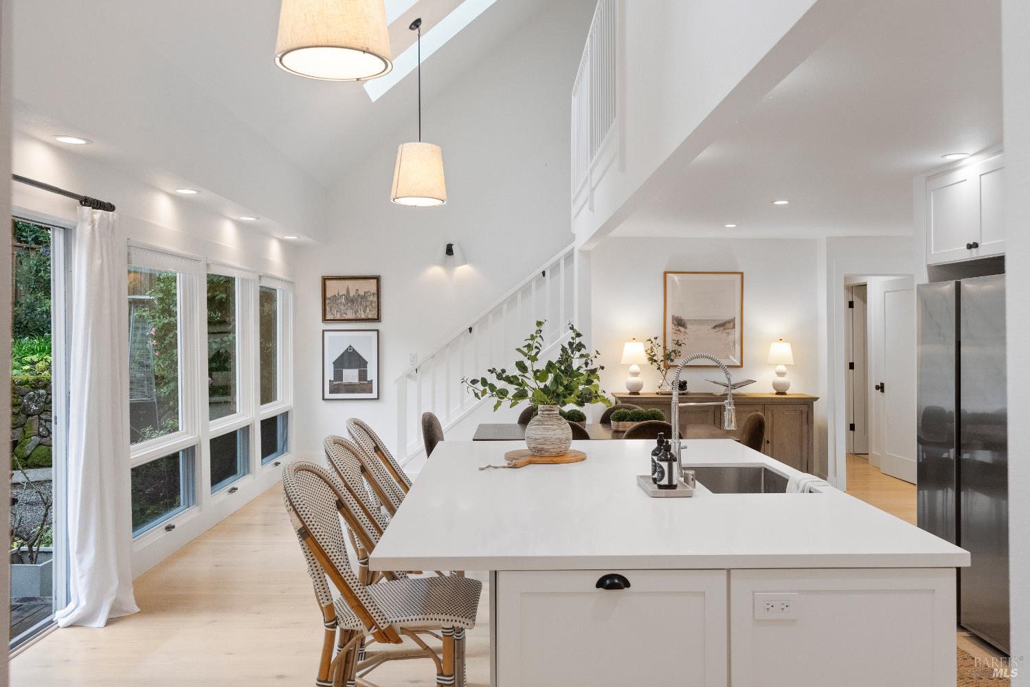 Detail Gallery Image 10 of 38 For 13605 Garric Ave, Glen Ellen,  CA 95442 - 5 Beds | 4/1 Baths