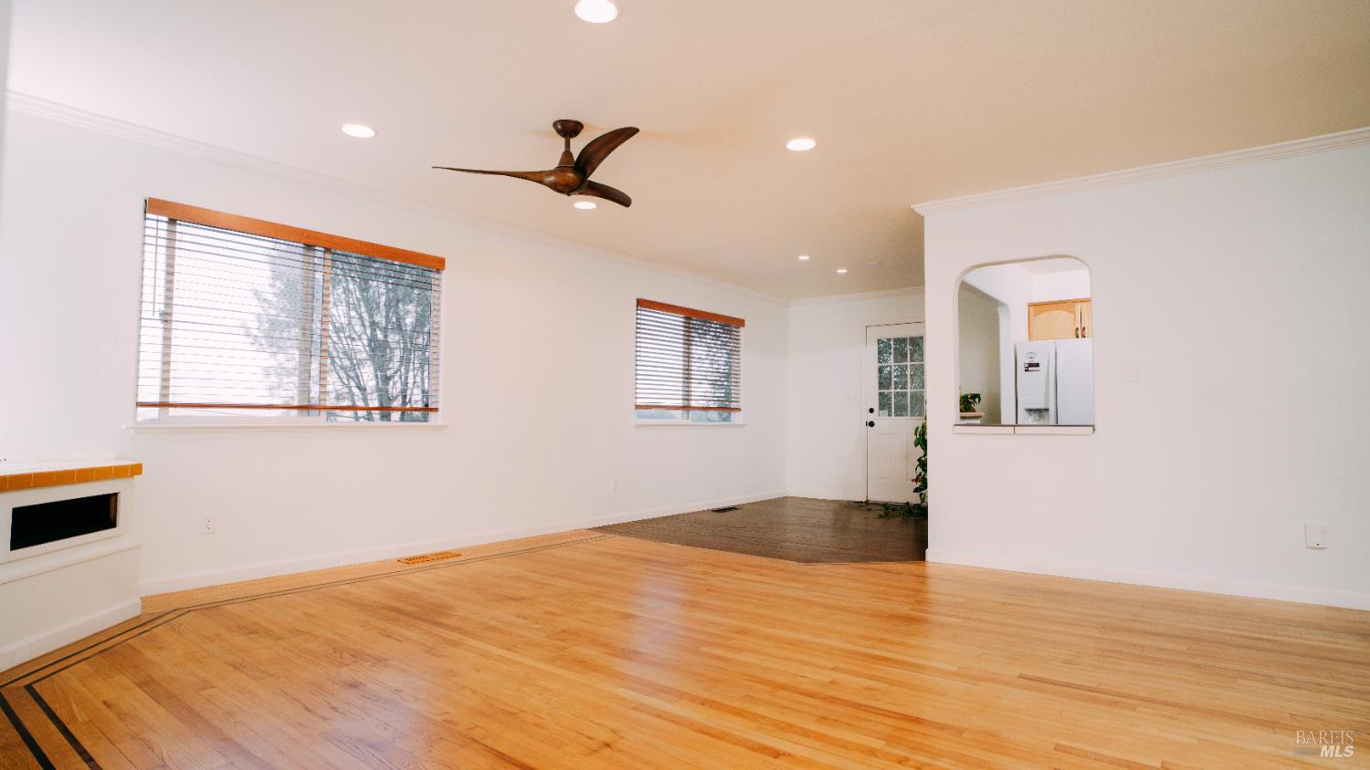 Detail Gallery Image 2 of 33 For 3607 Shoreline View Way, Kelseyville,  CA 95451 - 2 Beds | 1/1 Baths