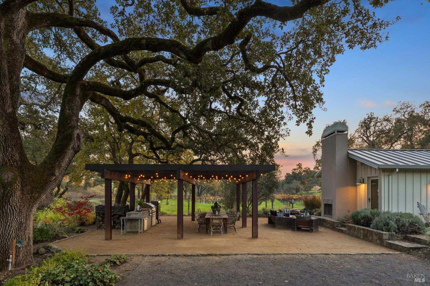 Detail Gallery Image 21 of 99 For 1135 Soda Canyon Rd, Napa,  CA 94558 - 5 Beds | 4/1 Baths