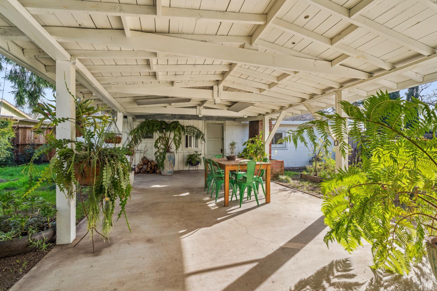 Detail Gallery Image 5 of 39 For 601 Baines Ave, Sonoma,  CA 95476 - 2 Beds | 1 Baths