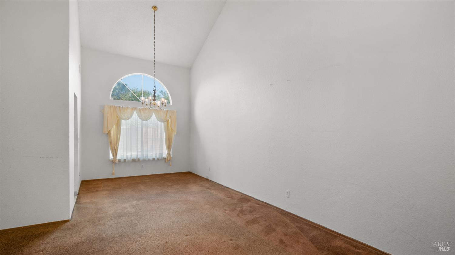 Detail Gallery Image 7 of 45 For 22 Brighton Dr, Vallejo,  CA 94591 - 4 Beds | 3 Baths