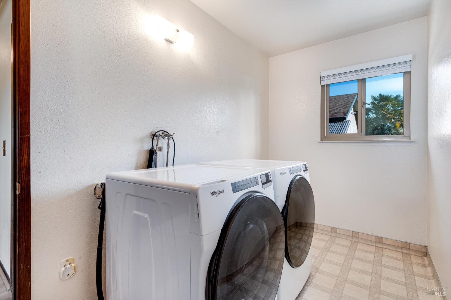 Detail Gallery Image 33 of 54 For 1477 Russell Ave, Santa Rosa,  CA 95403 - 3 Beds | 2 Baths