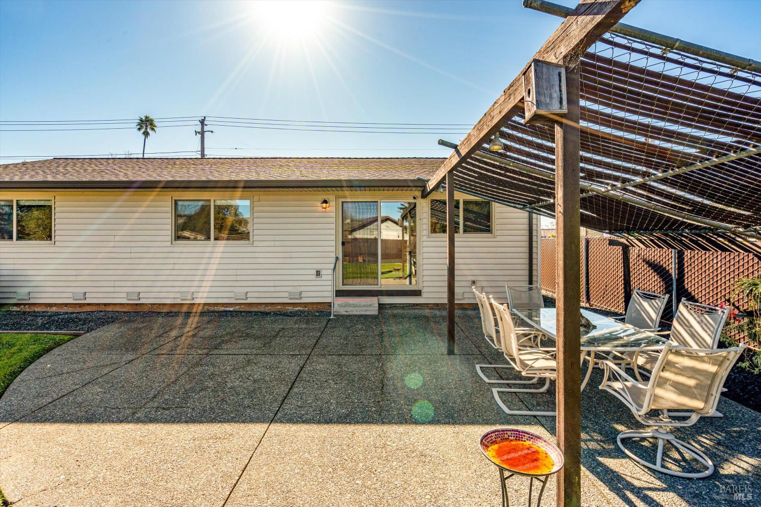 Detail Gallery Image 46 of 54 For 1477 Russell Ave, Santa Rosa,  CA 95403 - 3 Beds | 2 Baths