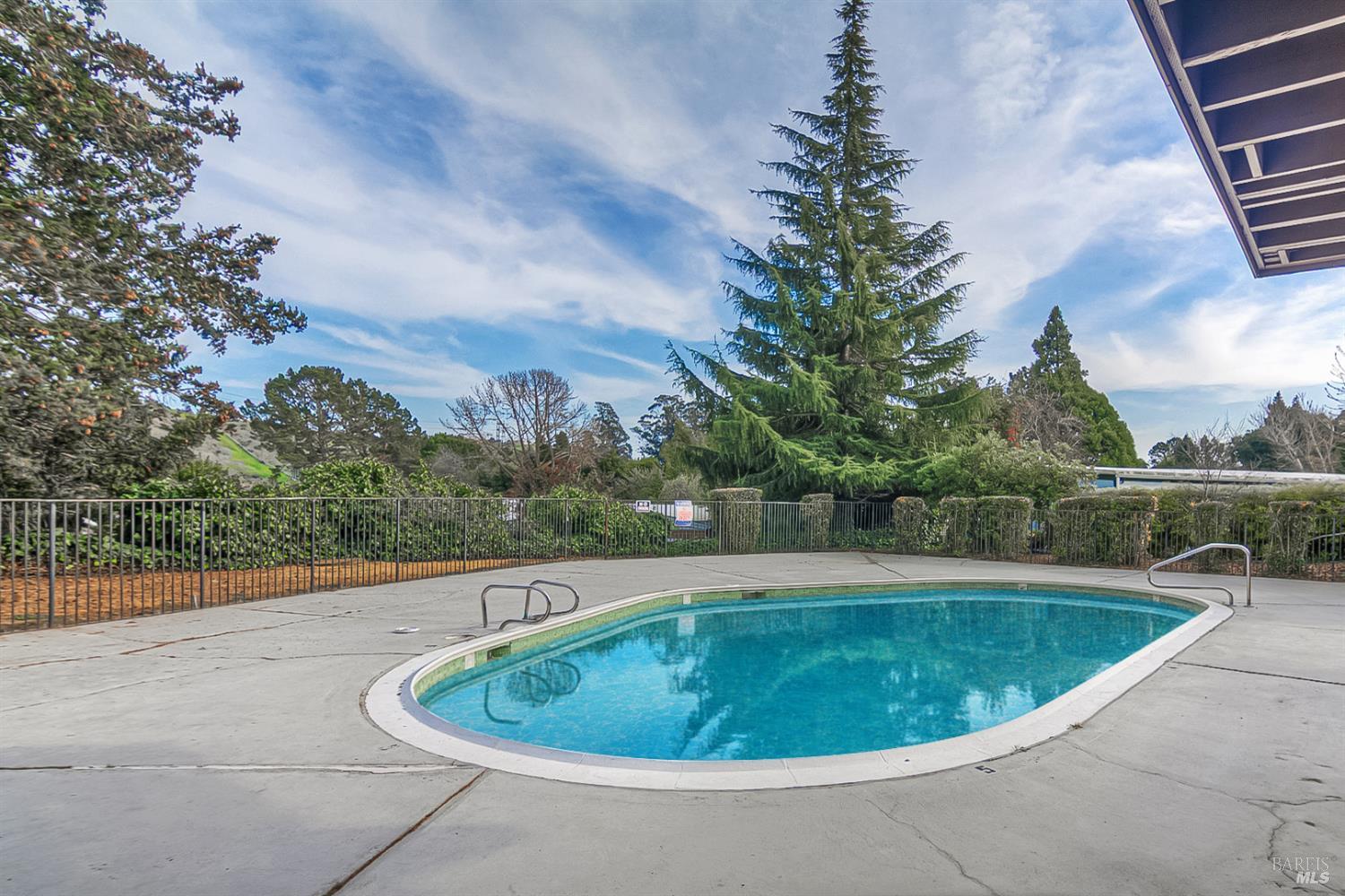 Detail Gallery Image 31 of 43 For 24 Constance Dr, Vallejo,  CA 94590 - 2 Beds | 2 Baths