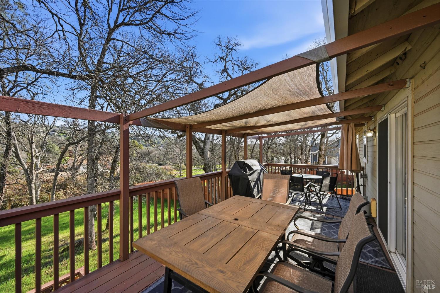 Detail Gallery Image 23 of 32 For 18286 North Shore Dr, Hidden Valley Lake,  CA 95467 - 3 Beds | 2 Baths