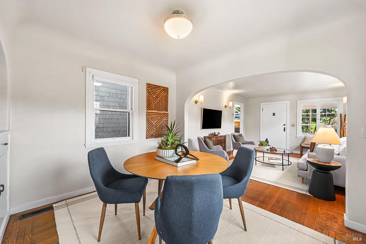 Detail Gallery Image 12 of 54 For 60 Sacramento Ave, San Anselmo,  CA 94960 - 2 Beds | 1 Baths