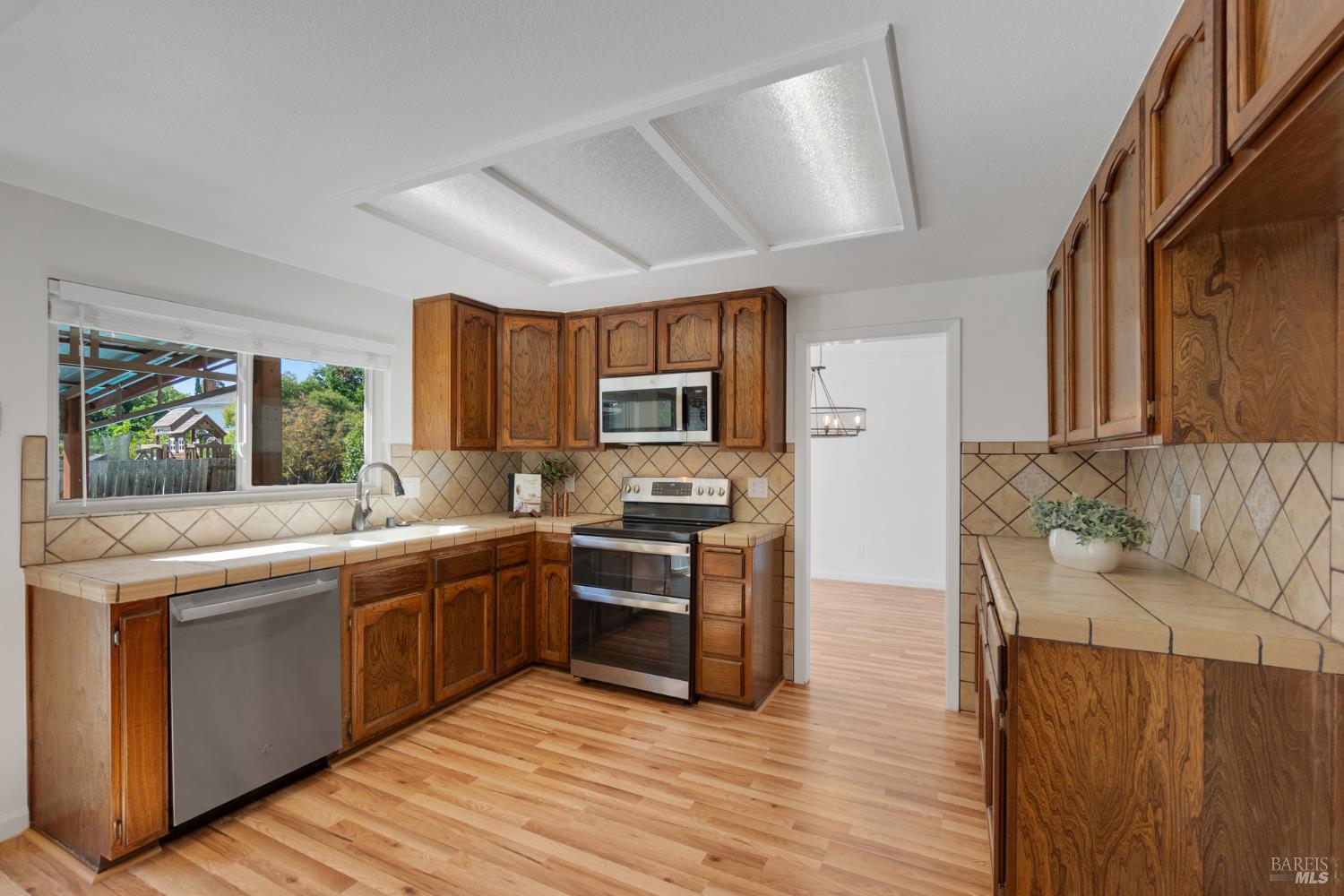 Detail Gallery Image 14 of 47 For 3451 Nantucket Dr, Fairfield,  CA 94534 - 4 Beds | 2/1 Baths