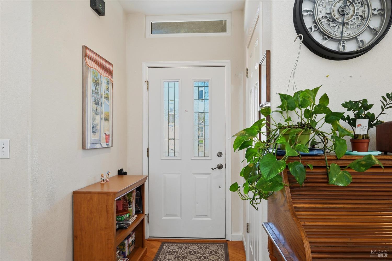 Detail Gallery Image 2 of 27 For 17905 Bunker Rd, Hidden Valley Lake,  CA 95467 - 3 Beds | 2/1 Baths