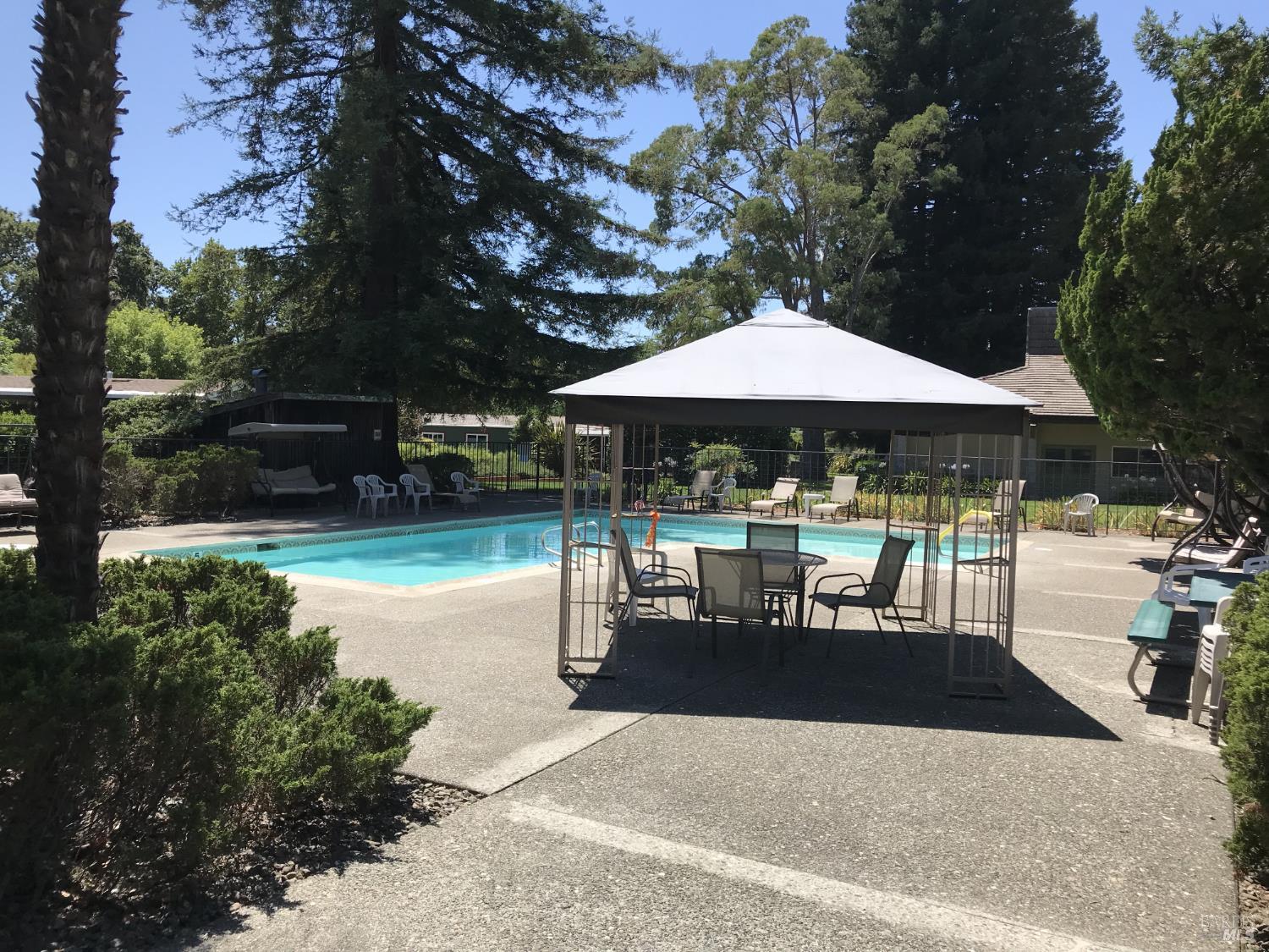 Detail Gallery Image 35 of 35 For 97 Glenoak Ct, Santa Rosa,  CA 95409 - 2 Beds | 2 Baths