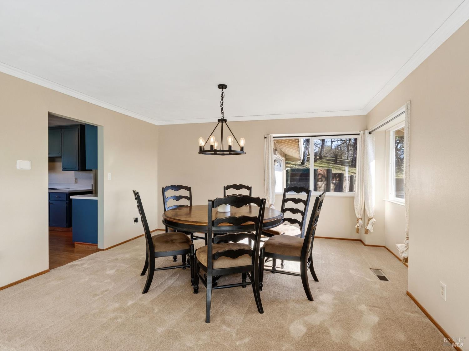 Detail Gallery Image 30 of 58 For 1790 Deerwood Dr, Ukiah,  CA 95482 - 3 Beds | 3 Baths