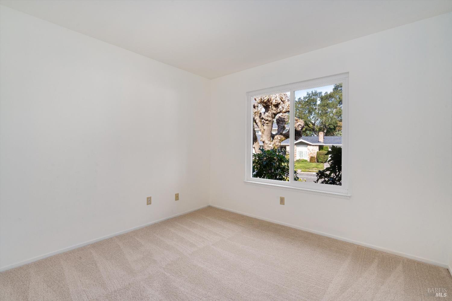 Detail Gallery Image 12 of 24 For 2565 Brookhaven Dr, Santa Rosa,  CA 95405 - 3 Beds | 2 Baths