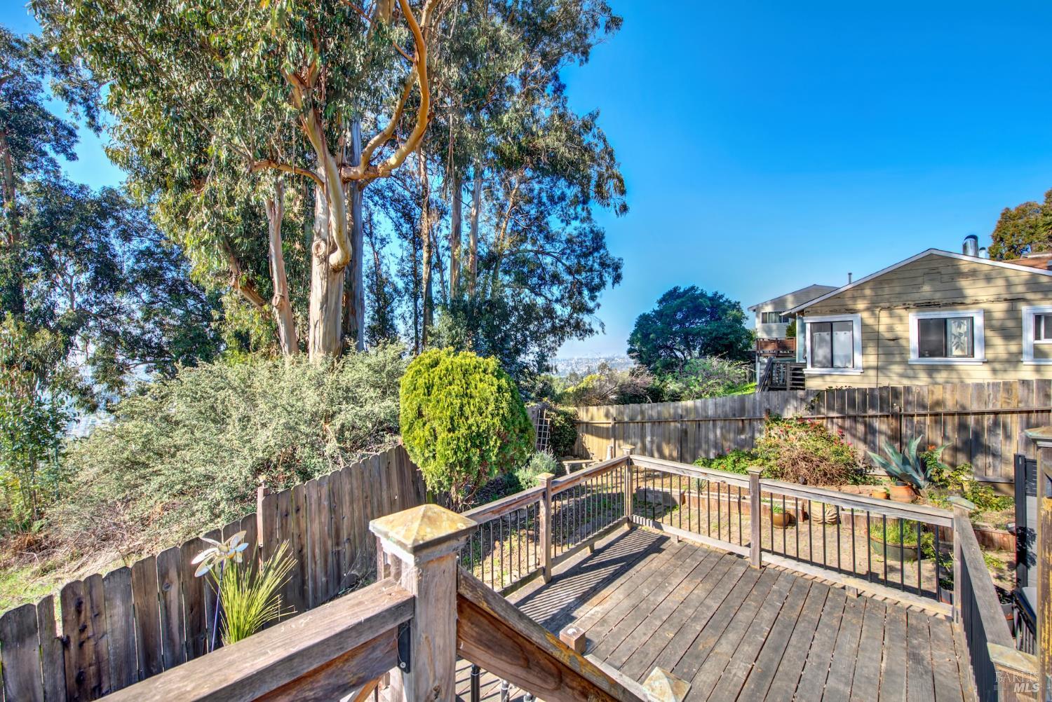 Detail Gallery Image 64 of 65 For 7937 Sunkist Dr, Oakland,  CA 94605 - 4 Beds | 3 Baths