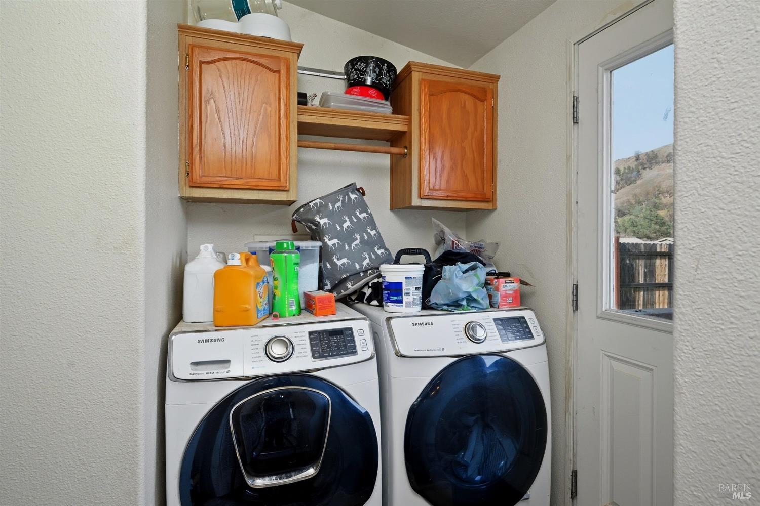 Detail Gallery Image 8 of 20 For 3096 Spring Valley Rd, Clearlake Oaks,  CA 95423 - 4 Beds | 2 Baths