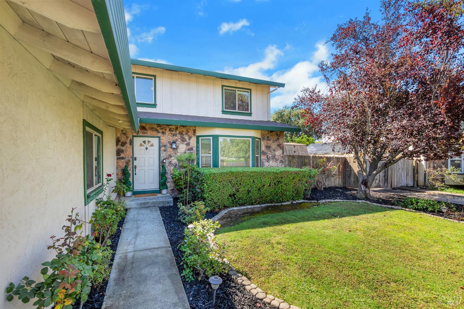 Detail Gallery Image 9 of 47 For 3451 Nantucket Dr, Fairfield,  CA 94534 - 4 Beds | 2/1 Baths