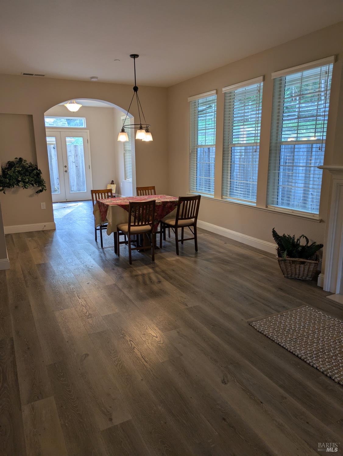 Detail Gallery Image 2 of 23 For 14639 Jomark Ln, Occidental,  CA 95465 - 2 Beds | 2/1 Baths