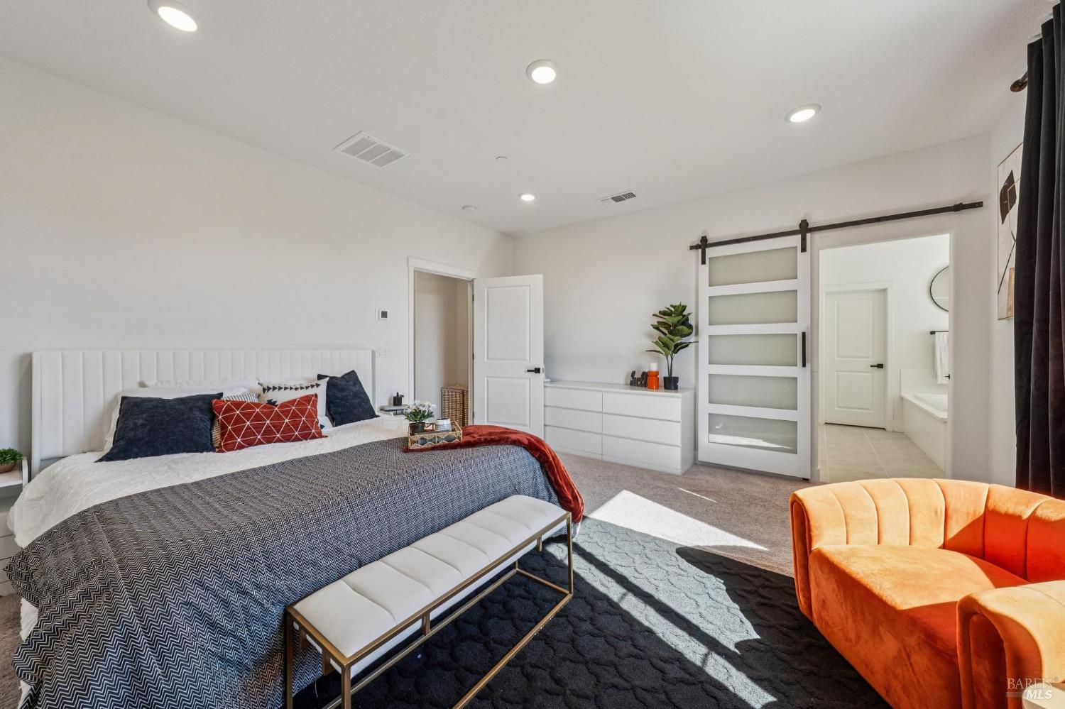 Detail Gallery Image 18 of 35 For 2915 Shaver St, Fairfield,  CA 94533 - 5 Beds | 3 Baths