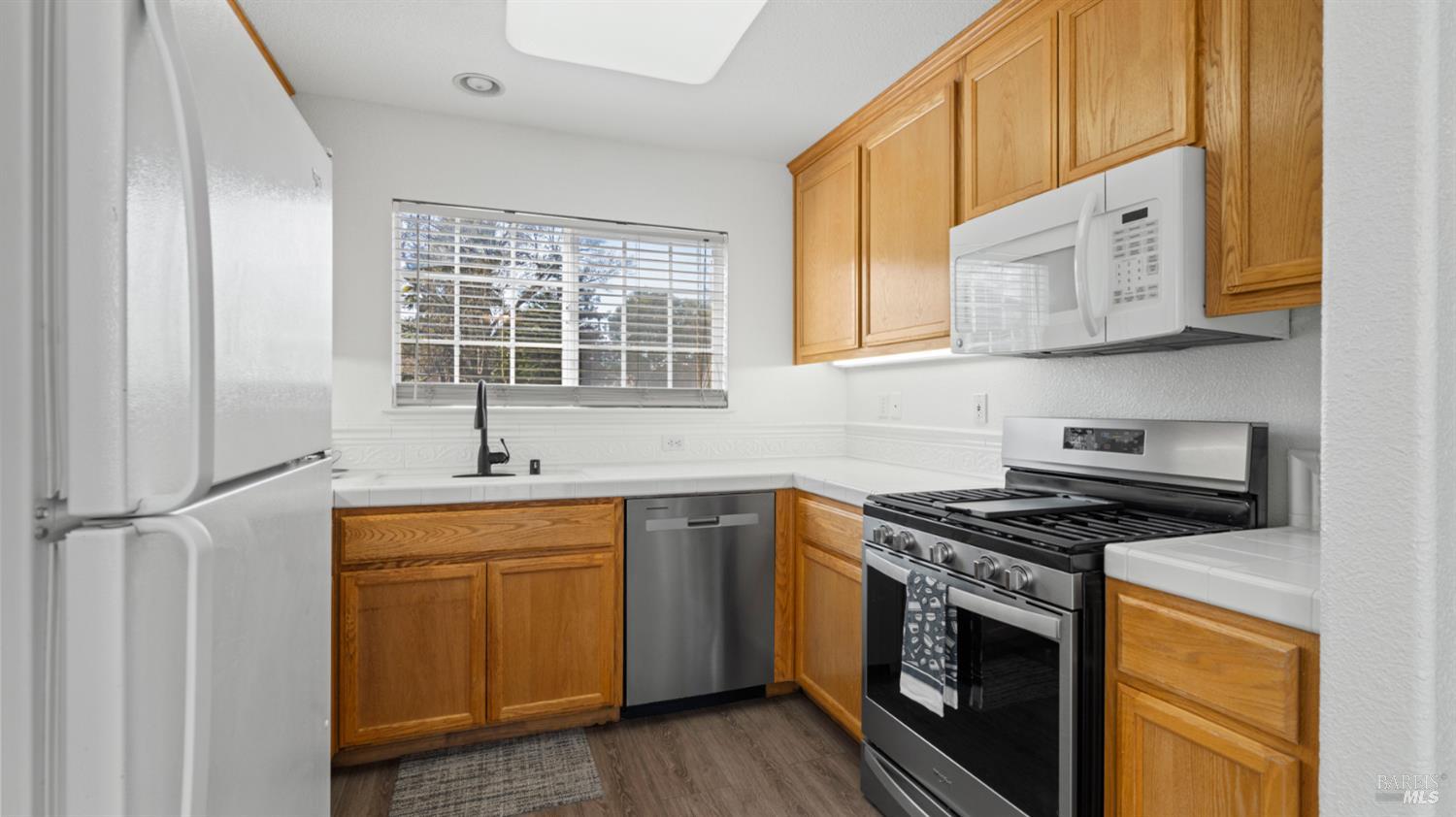 Detail Gallery Image 9 of 27 For 185 Canby Way, Fairfield,  CA 94534 - 3 Beds | 2/1 Baths