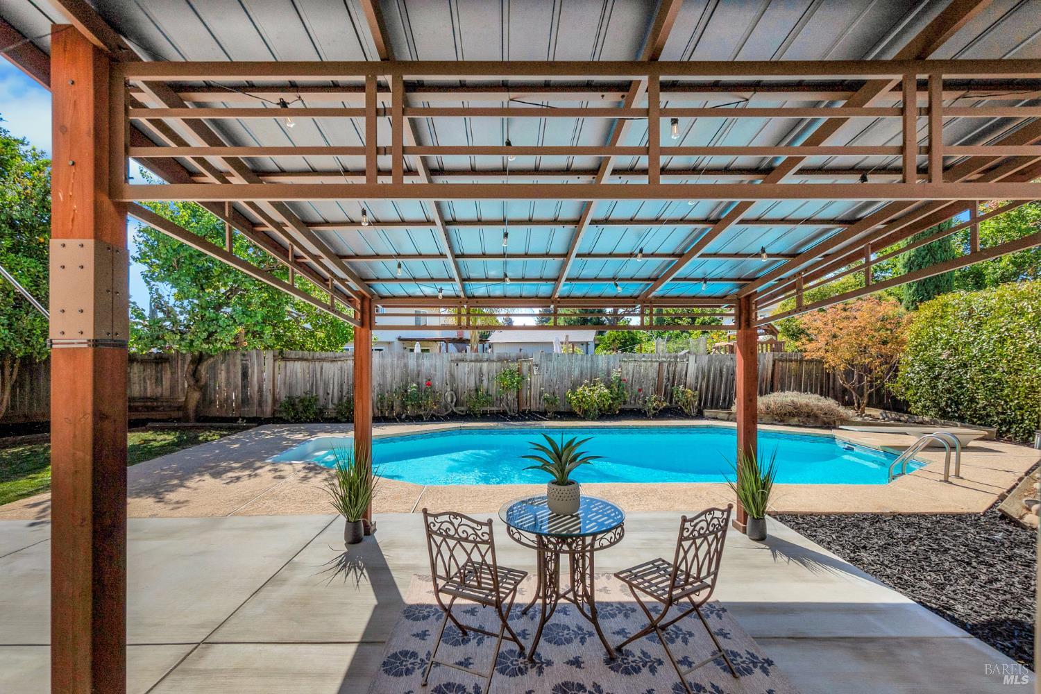 Detail Gallery Image 5 of 47 For 3451 Nantucket Dr, Fairfield,  CA 94534 - 4 Beds | 2/1 Baths