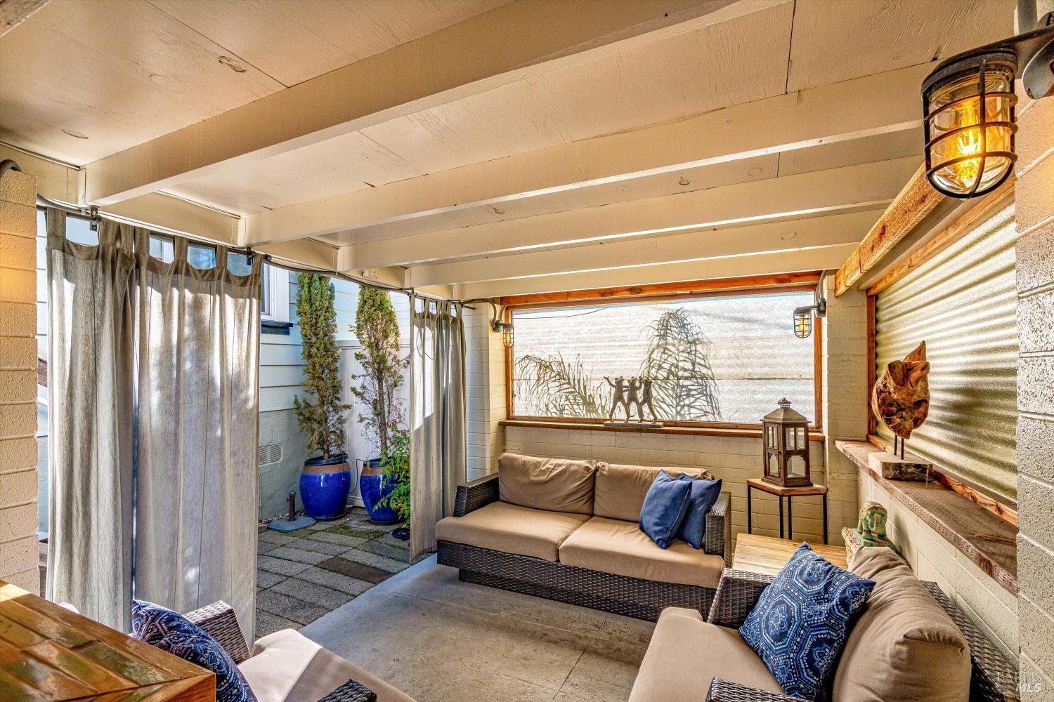 Detail Gallery Image 31 of 45 For 3 Highland Dr, Napa,  CA 94559 - 2 Beds | 1/1 Baths