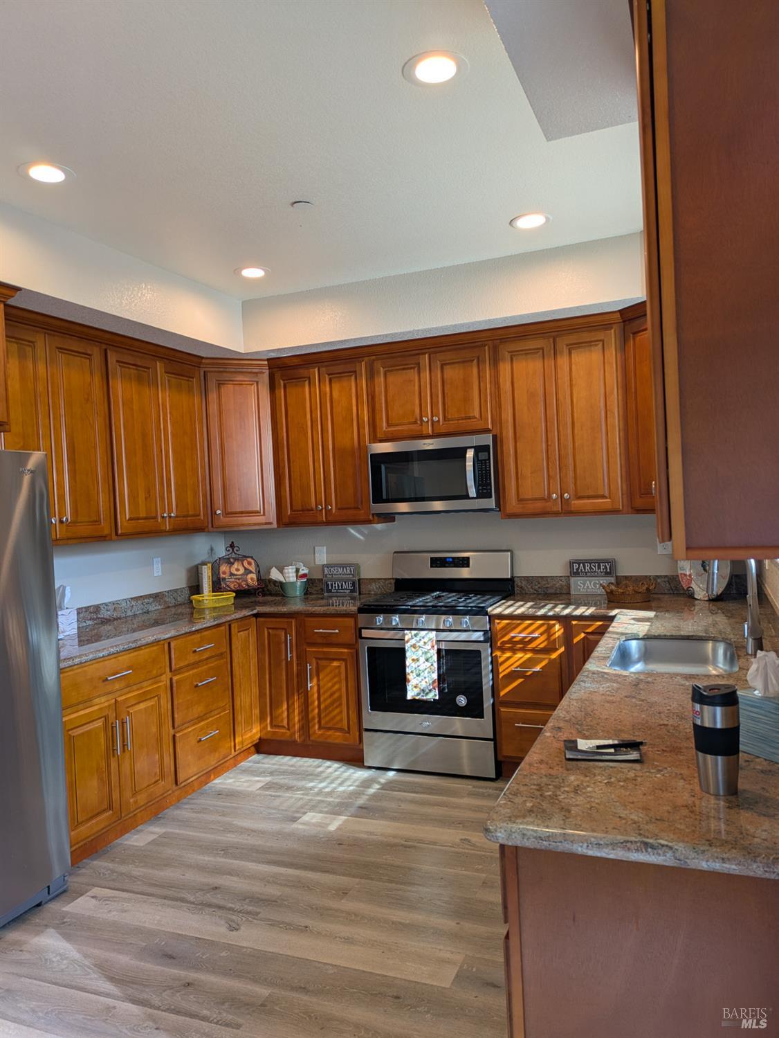 Detail Gallery Image 4 of 23 For 14639 Jomark Ln, Occidental,  CA 95465 - 2 Beds | 2/1 Baths