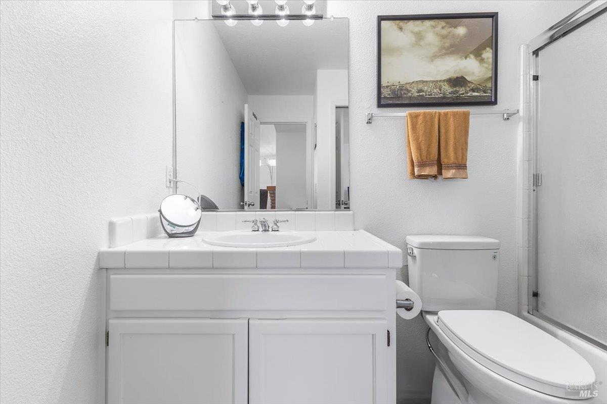 Detail Gallery Image 22 of 31 For 1705 Walnut Creek Dr, Santa Rosa,  CA 95403 - 4 Beds | 3 Baths