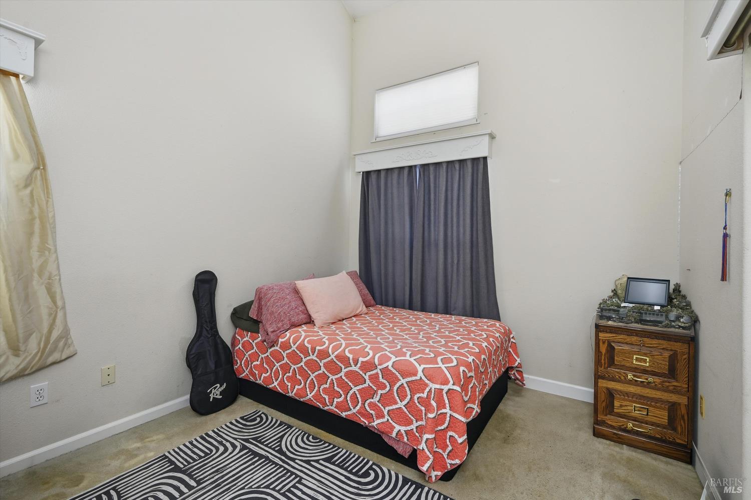 Detail Gallery Image 14 of 27 For 17905 Bunker Rd, Hidden Valley Lake,  CA 95467 - 3 Beds | 2/1 Baths