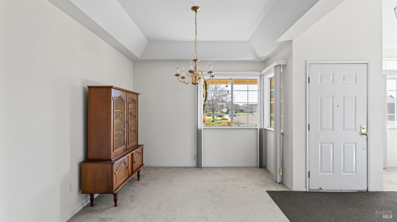 Detail Gallery Image 8 of 37 For 954 Iron Dr, Vacaville,  CA 95687 - 3 Beds | 2 Baths