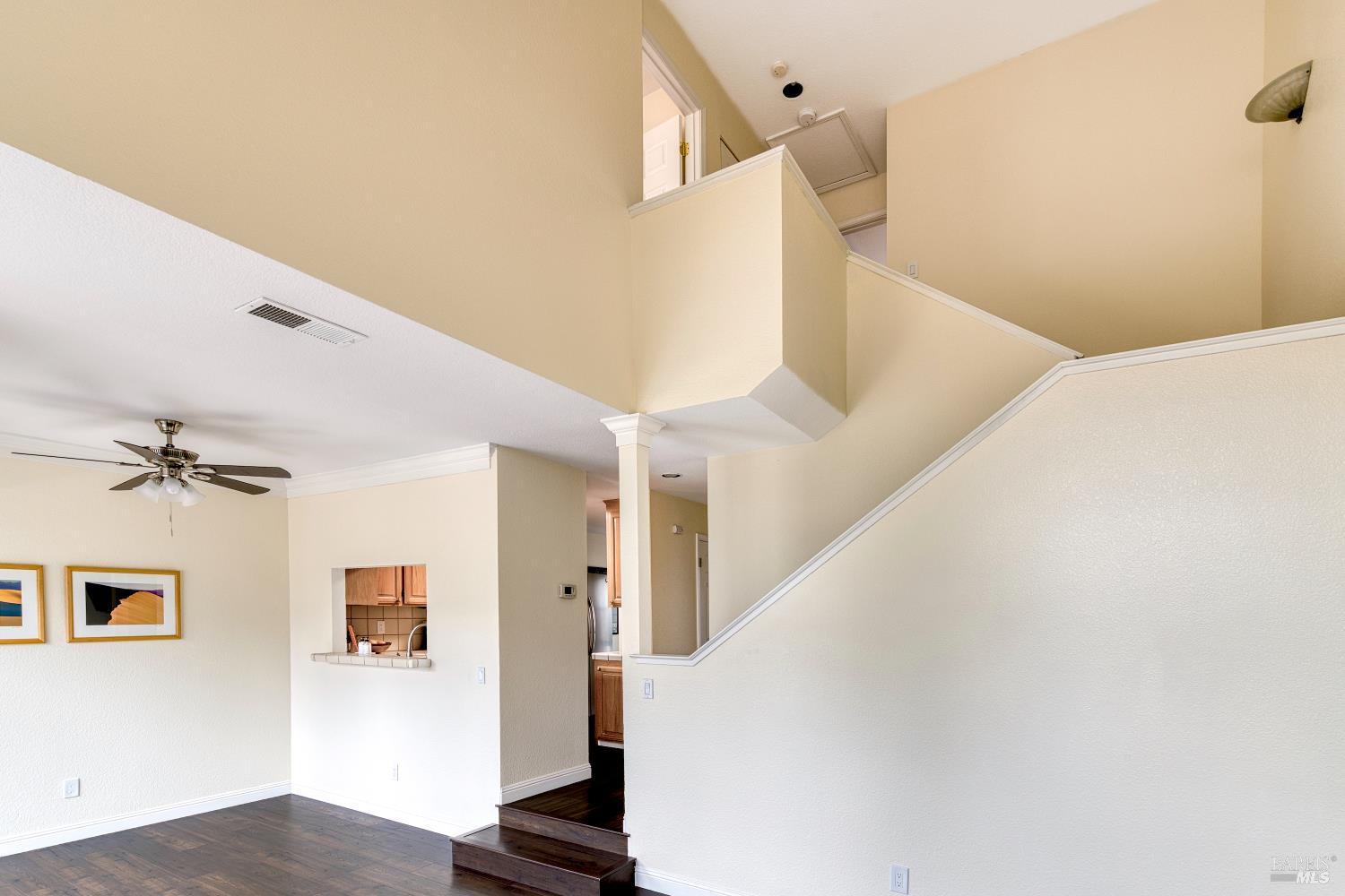 Detail Gallery Image 16 of 38 For 269 Hidden Creek Ct, Martinez,  CA 94553 - 2 Beds | 2/1 Baths