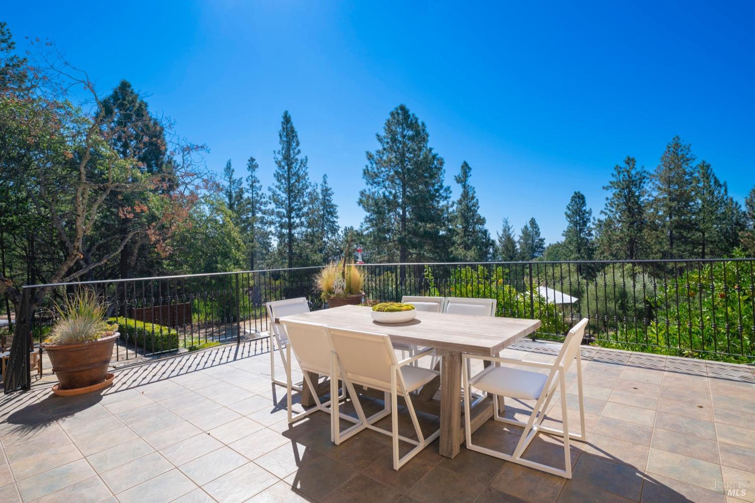 Detail Gallery Image 40 of 44 For 335 Pine Breeze Dr, Angwin,  CA 94508 - 5 Beds | 3/2 Baths
